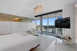 3737 Collins Ave, Miami Beach, FL 33140 - Photo 7
