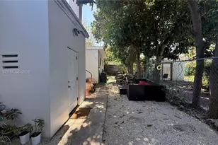 560 NE 67th St, Miami, FL 33138 - Photo 9