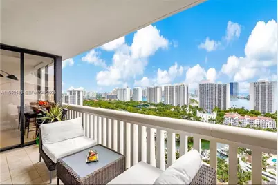 1000 W Island Blvd #2508, Aventura, FL 33160 - Photo 37