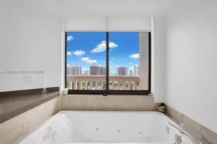 1000 W Island Blvd, Aventura, FL 33160 - Photo 23