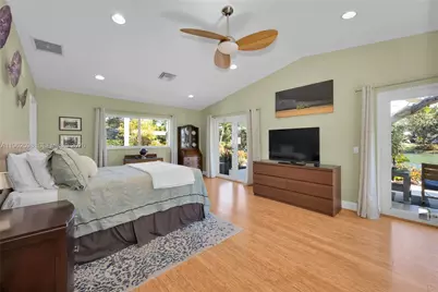 11625 SW 70th Ave, Pinecrest, FL 33156 - Photo 17