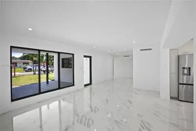 451 SW 38th Ter, Fort Lauderdale, FL 33312 - Photo 5
