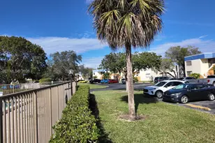 177 Lakeview Dr, Weston, FL 33326 - Photo 5