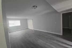 177 Lakeview Dr, Weston, FL 33326 - Photo 13