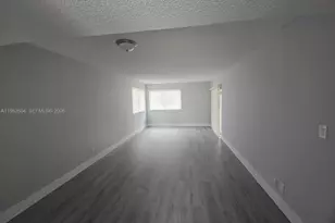 177 Lakeview Dr, Weston, FL 33326 - Photo 9