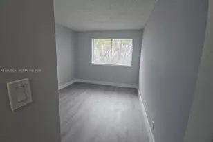 177 Lakeview Dr, Weston, FL 33326 - Photo 11