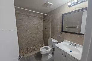 177 Lakeview Dr, Weston, FL 33326 - Photo 17