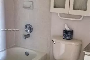 15800 SW 92nd Ave, Palmetto Bay, FL 33157 - Photo 9