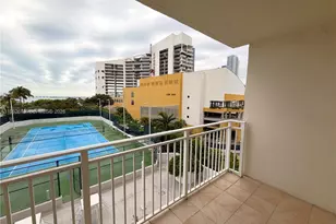 770 Claughton Island Dr, Miami, FL 33131 - Photo 3