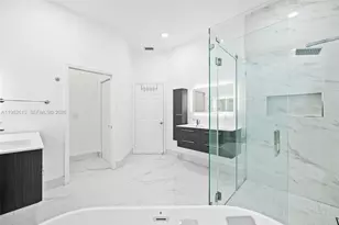 2497 Bay Isle Dr, Weston, FL 33327 - Photo 21