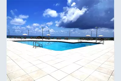 7135 Collins #533, Miami Beach, FL 33141 - Photo 17