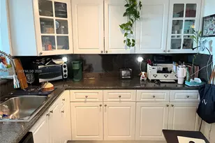 7135 Collins, Miami Beach, FL 33141 - Photo 9