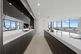 851 NE 1st Ave, Miami, FL 33132 - Photo 11