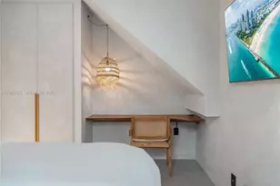 325 Meridian Ave, Miami Beach, FL 33139 - Photo 23