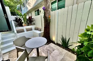 325 Meridian Ave, Miami Beach, FL 33139 - Photo 33