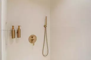 325 Meridian Ave, Miami Beach, FL 33139 - Photo 27