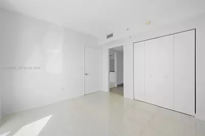 92 SW 3rd St #3902, Miami, FL 33130 - Photo 11