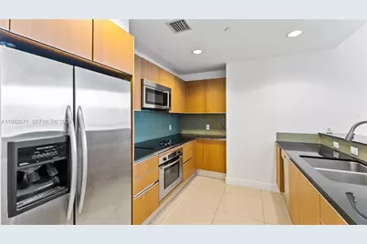 1050 Brickell Ave #2620, Miami, FL 33131 - Photo 5