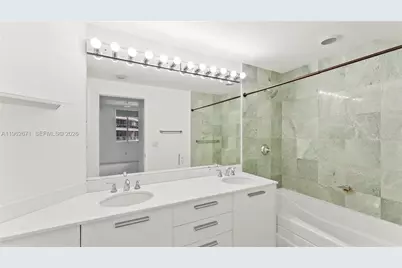 1050 Brickell Ave #2620, Miami, FL 33131 - Photo 9