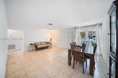107 SE 5th St #N, Dania Beach, FL 33004 - Photo 13