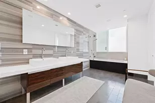 1100 Biscayne Blvd, Miami, FL 33132 - Photo 23