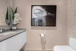 88 SW 7th St, Miami, FL 33130 - Photo 13