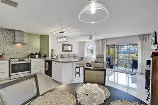 2260 W Discovery Cir W, Deerfield Beach, FL 33442 - Photo 11