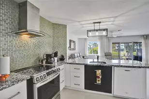 2260 W Discovery Cir W, Deerfield Beach, FL 33442 - Photo 15