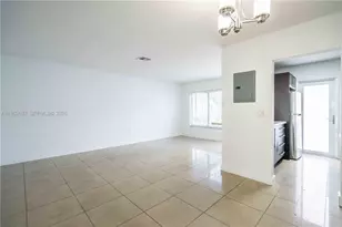 1940 Biarritz Dr, Miami Beach, FL 33141 - Photo 5
