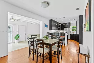 318 NE 105th St, Miami Shores, FL 33138 - Photo 11