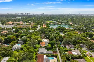 318 NE 105th St, Miami Shores, FL 33138 - Photo 35