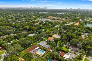 318 NE 105th St, Miami Shores, FL 33138 - Photo 37