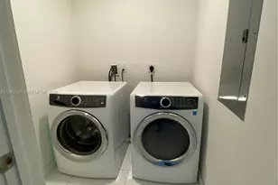 851 NE 1st Ave, Miami, FL 33132 - Photo 11