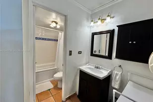 7135 Collins Ave, Miami Beach, FL 33141 - Photo 17