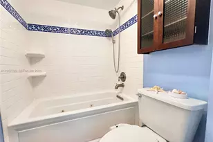 7135 Collins Ave, Miami Beach, FL 33141 - Photo 19