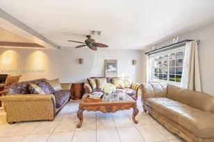 61 NW 110th Ave, Plantation, FL 33324 - Photo 3