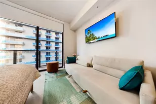 11 NE 6th St, Miami, FL 33132 - Photo 15