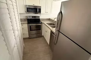 540 Brickell Key Dr, Miami, FL 33131 - Photo 9