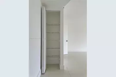 2000 Towerside Ter #1501, Miami, FL 33138 - Photo 9