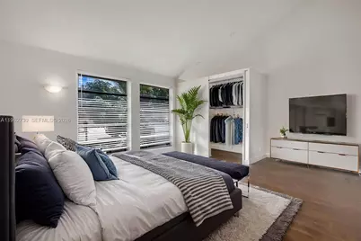 4011 SW 82nd Ter, Davie, FL 33328 - Photo 9