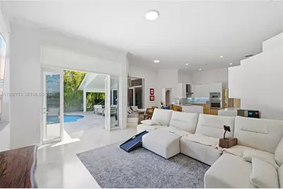 2562 Eagle Run Ln, Weston, FL 33327 - Photo 7