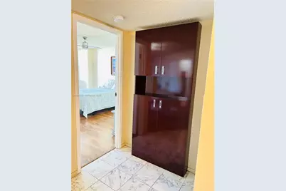 800 Parkview Dr #912, Hallandale Beach, FL 33009 - Photo 11