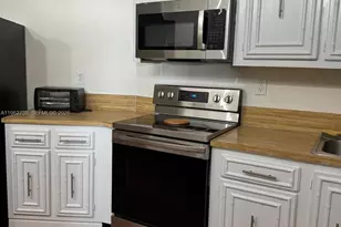 800 Parkview Dr, Hallandale Beach, FL 33009 - Photo 9