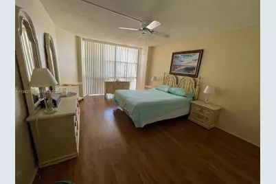 800 Parkview Dr #912, Hallandale Beach, FL 33009 - Photo 15