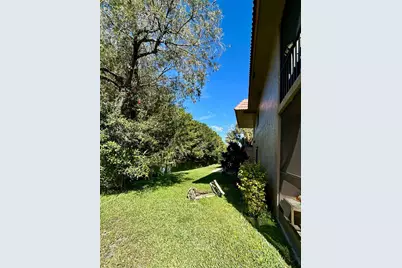 439 Lakeview Dr #106, Weston, FL 33326 - Photo 17