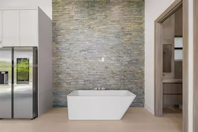 290 NW 48th St, Miami, FL 33127 - Photo 61