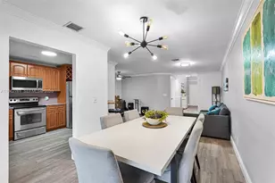 2149 W Discovery Cir W, Deerfield Beach, FL 33442 - Photo 9