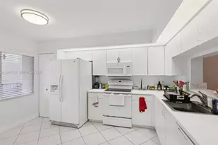 850 SW 138th Ave, Pembroke Pines, FL 33027 - Photo 15
