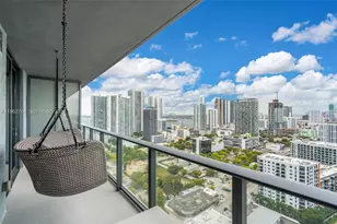 121 NE 34th St, Miami, FL 33137 - Photo 17