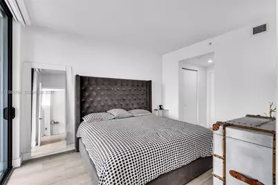 121 NE 34th St #3003, Miami, FL 33137 - Photo 9